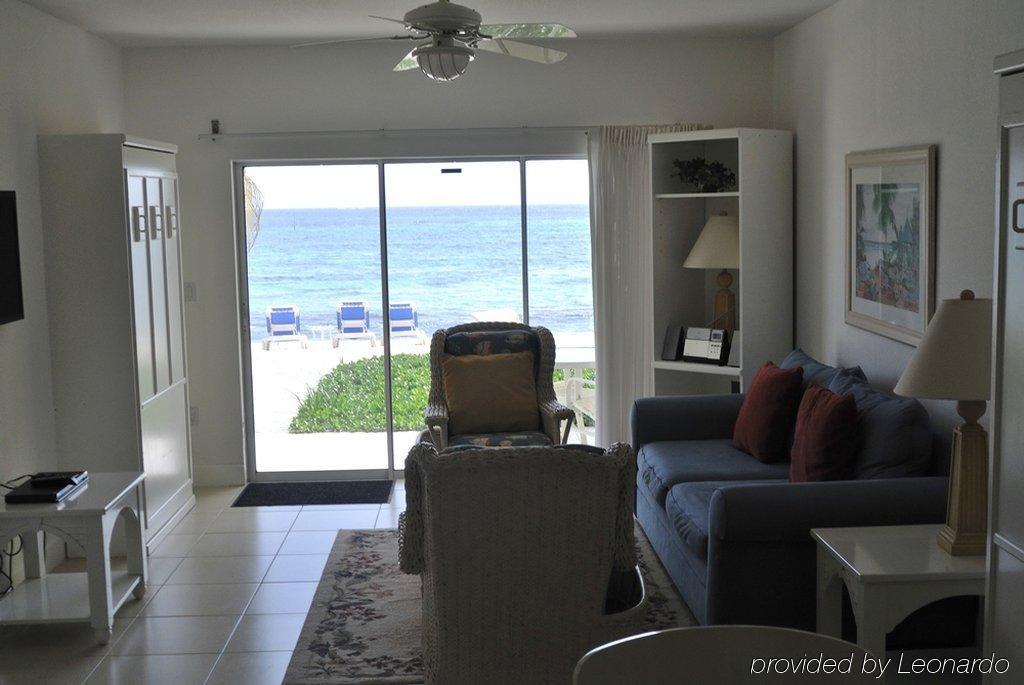 Castaways Cayman Beach Resort Grand Cayman Exterior photo